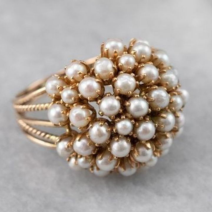 Δαχτυλίδι με επενδύσεις από πέρλες