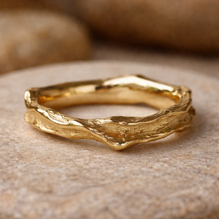 Ρετρό χρυσό δαχτυλίδι